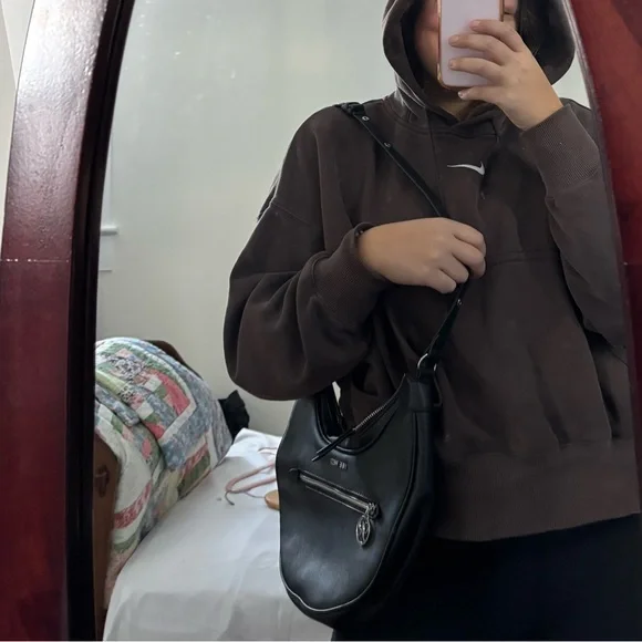 Black faux leather shoulder bag purse - Picture 4 of 6